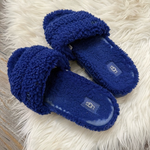 UGG Blue Fluffy Slide Slippers Cozy Shearling Sandals US 8 EU 39 - Picture 3 of 4